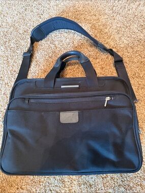 Briggs & Riley Black Laptop Briefcase with Padded Shoulder Strap